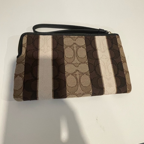 Coach Mollie Tote 25 and Wristlet in Signature Jacquard with Stripes - Picture 10 of 13